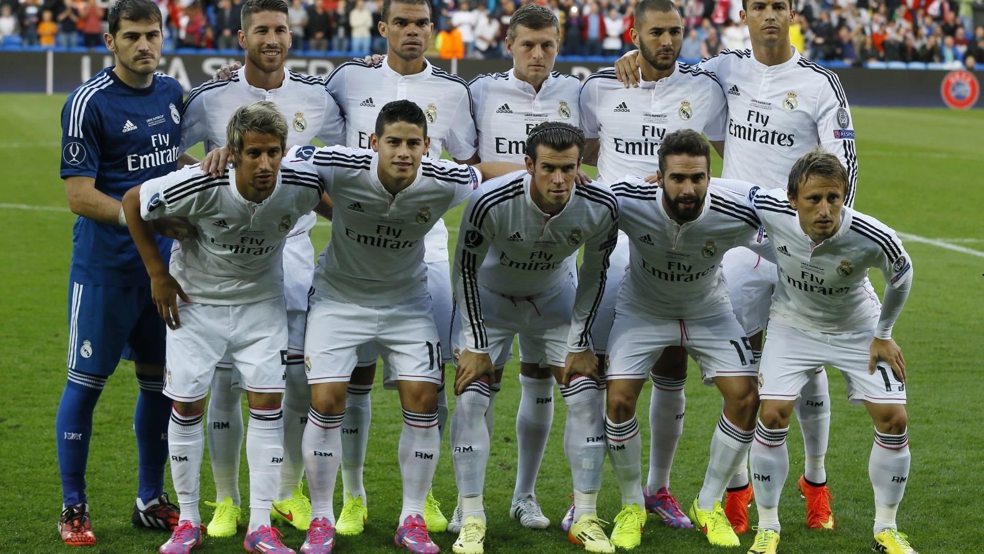 终于等到你!湖人3D新援轰16分+4记三分成詹皇绝配,紫金军团战术拼图终圆满