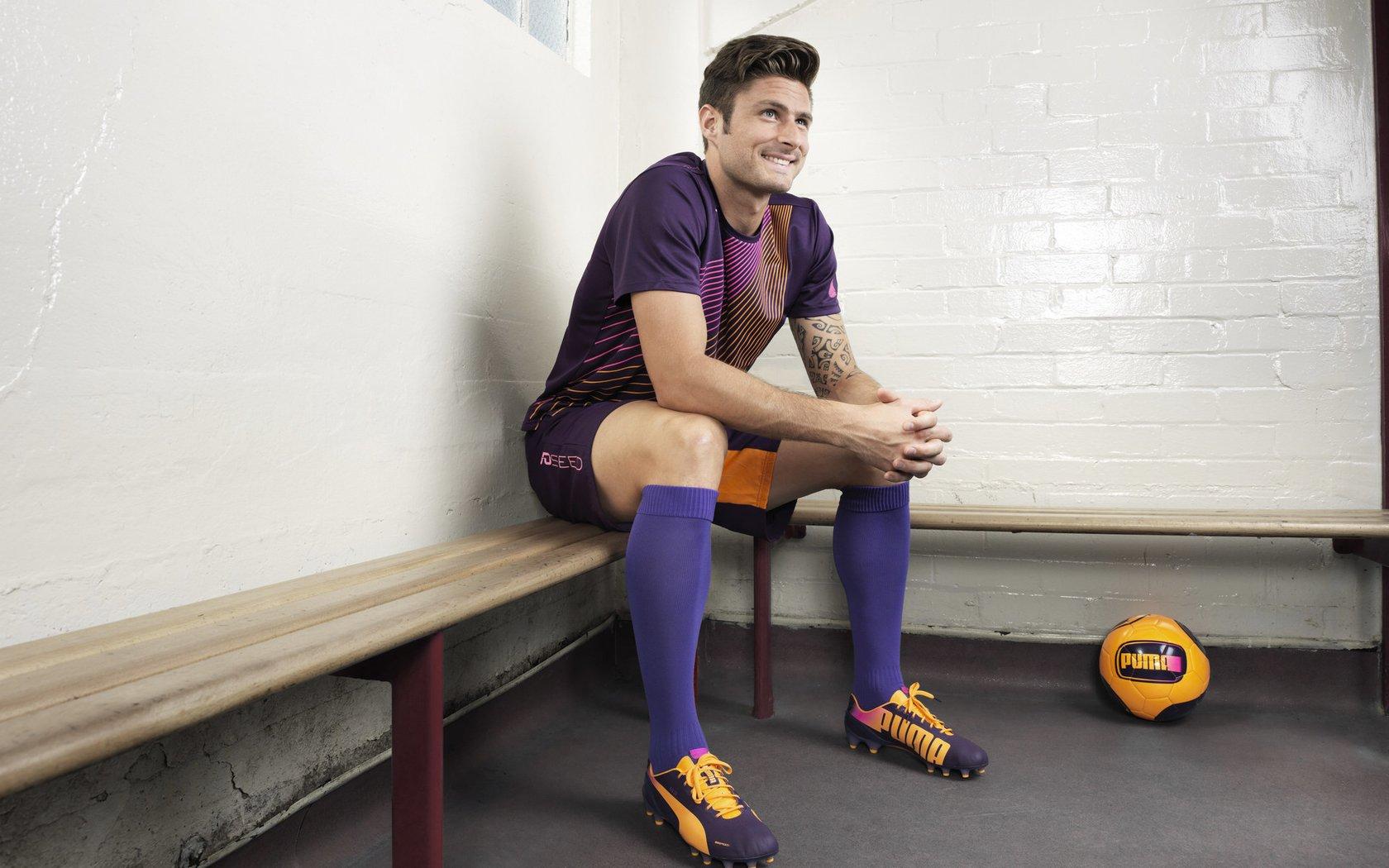 赛场上的甜蜜惊喜，何锦櫶夺冠后撒狗粮，刘峡君坦言以为是玩笑